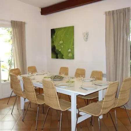 Le Plan-de-la-tour Sleeps 10 Pool Air Con Semesterbostad
