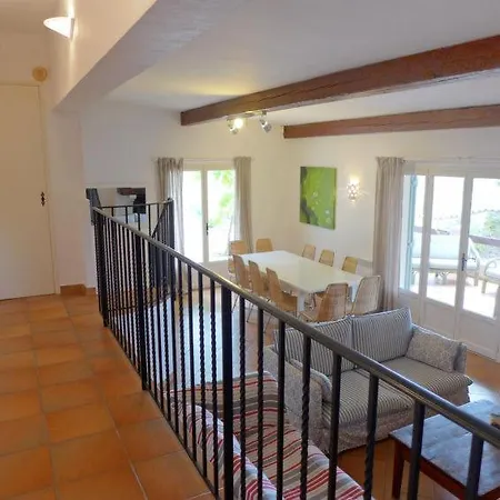 Le Plan-de-la-tour Sleeps 10 Pool Air Con