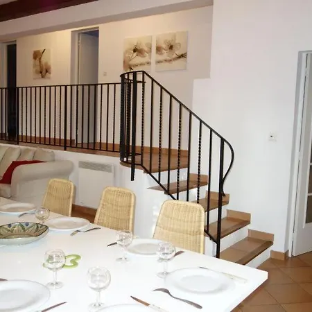 Semesterbostad Le Plan-de-la-tour Sleeps 10 Pool Air Con